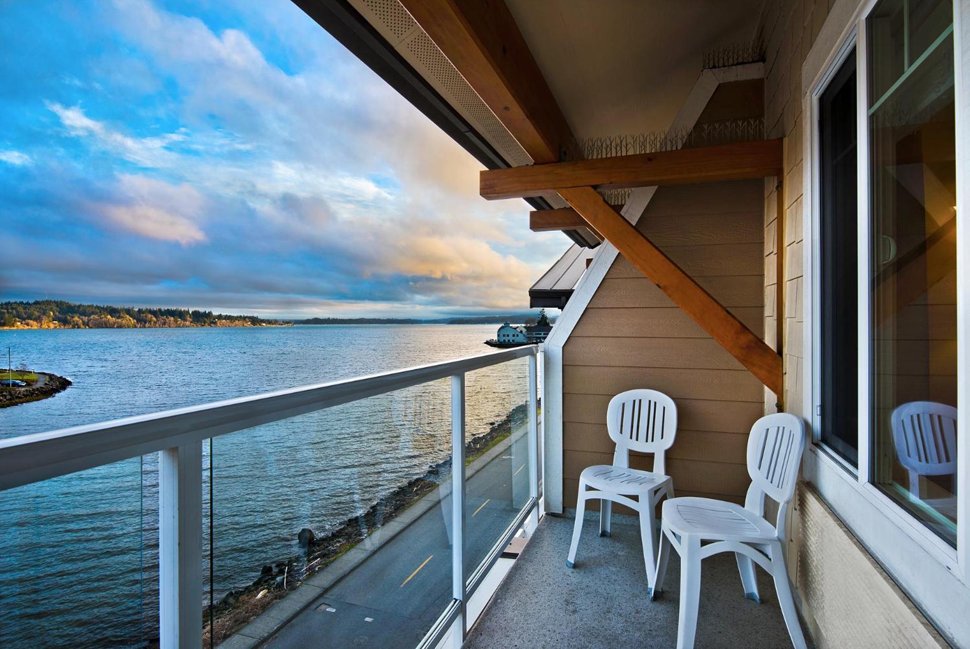 Oxford Suites Silverdale Exterior photo